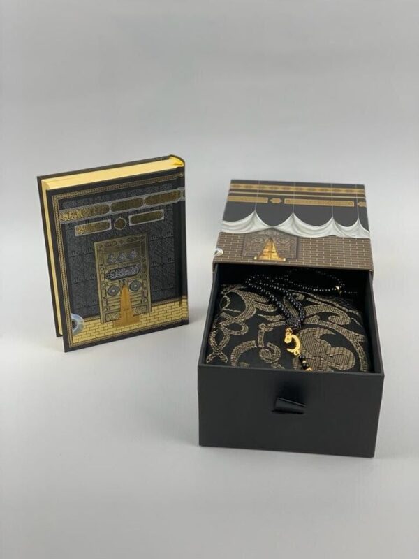 Quality mini Quran with Black prayer mat and Tasbeeh in Kabaa shape box